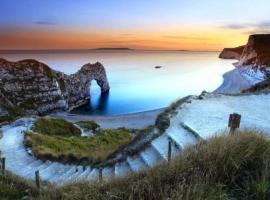 2-6 guests Holiday Home in Durdle Door、ウェアラムのホテル