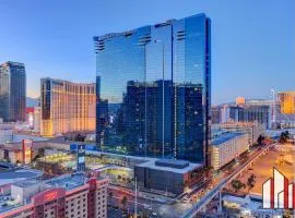 MGM Signature-32-715 F1 Track & Strip View Balcony