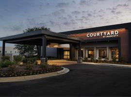 Courtyard by Marriott St. Louis Downtown West โรงแรมใกล้ The St. Louis Wheel ในเซนต์ลูอิส