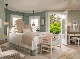 White Doe Inn Bed & Breakfast
