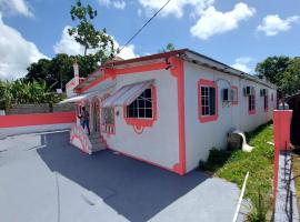 Lovely 2 Bedroom House in St Thomas Jamaica, hotel with parking in Belfast