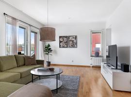 Guestly Homes - 3BR Modern Apartment, semesterboende i Piteå