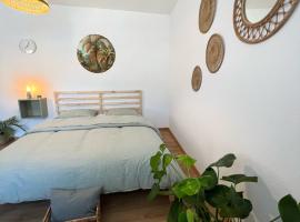 “Sweet boho penthouse” in city center, hotel di Lahr