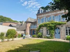 Les Volets Bleus de Veules Les Roses