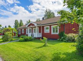 Scenic Seaside Retreat near Northvolt Ett, semesterboende i Skellefteå