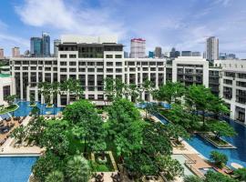 Siam Kempinski Hotel Bangkok - SHA Extra Plus Certified, hotel cerca de Santuario de Erawan, Bangkok