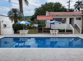 Casaquinta Melgar, hotel cu piscine din Melgar