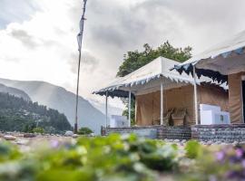 The Kamru Riverside Camps and Resorts, luxury tent sa Sāngla