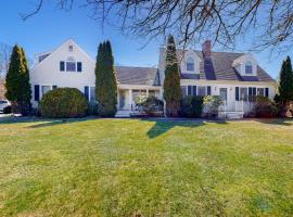 The Pond of West Tisbury, hotel keluarga di West Tisbury