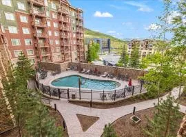 Ski in/out at Westgate, Remodeled 1BR, Resort amenities, Mutiple Pools, Spa, and Restaurant 4503A