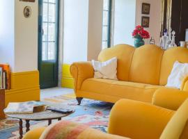 The Big House-grand comfort at Serra da Estrella – hotel dla rodzin w mieście Gouveia