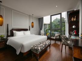Salute Premium Hotel & Spa, hotelli kohteessa Hanoi