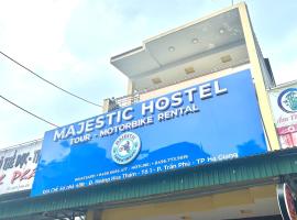 Majestic Hostel - Tour & Motorbike Rental, икономичен хотел в Ха Жианг