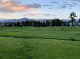 TALISMAN AMAZING VIEWS Walk to Uptown Sleeps 4, hotel a Pagosa Springs