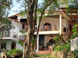 Villa Chelsey, hotel with parking in Valle de Ángeles