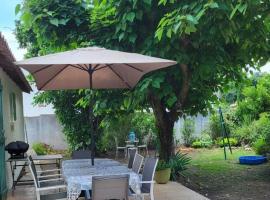 Maison verdure & calme, hotel in Castries