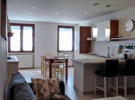 Casa Italo, apartment in Gardone Riviera