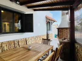 Neridas Villa - Near the beach - 10 Pax - Quarteira