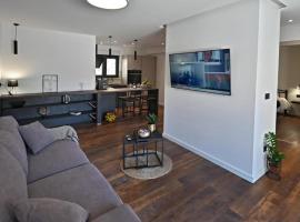 Luxury Apartments Farmosa, διαμέρισμα σε Slatine