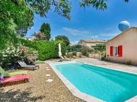 Amazing Home In Eyragues With Private Swimming Pool, Can Be Inside Or Outside
