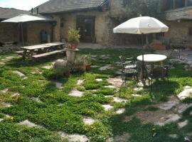 Albergue Casa Fumenal, agroturismo en Padarniu