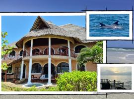 Wagawimbi Villa 560 m2, Breathtaking View of the Indian Ocean, Kenya – hotel z parkingiem w mieście Shimoni