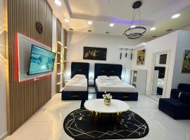 ESTO's Apartament near Tirana Airport 1 - Self CheckIN -Netflix - FREE Parking, căn hộ ở Valias