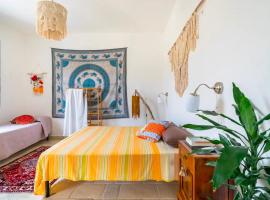 Casa aoom - Bed & Breakfast con Sala Yoga e Pilates, hotel in San Pietro in Bevagna