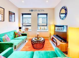 Chatham Serviced Apartments by Hosty Lets, hotell i nærheten av Historic Chatham Dockyard i Chatham