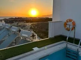 Sunset view * Swimming pool* A/C