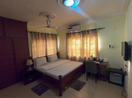 Obuoba Village Guest House & Apartments, penzión v destinácii Janman