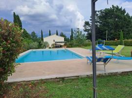 CASA VACANZE L'OLIVO, hotel in Lubriano