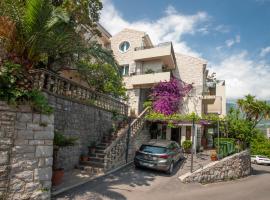 Apartments and Rooms Teona, hotel in Budva