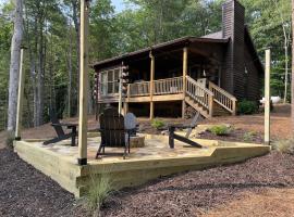 Fishful Thinking, Hotel in Cherry Log