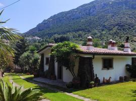 Casa Bados, hotel em Dorgali