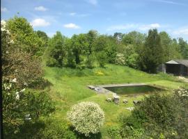 La ferme aux oiseaux B&B, habitació en una casa particular a Beaumont