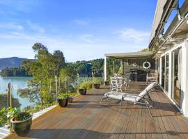 Kaioruru View - Diamond Harbour Holiday Home, casa vacacional en Diamond Harbour