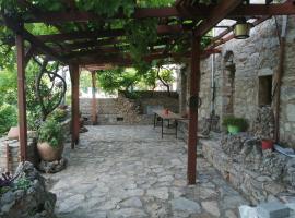 ΑΝΑΒΑΤΟΣ ΕΞΟΧΙΚΗ ΚΑΤΟΙΚΙΑ, hotel dicht bij: Monastery of Panagia Mersinidiou, Chios