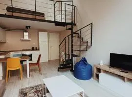 YR Apartments Bocconi- Modern Loft, 3 Min Walk to Duomo Tram