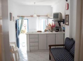Michalis little sunrise, self-catering accommodation in Mamádhos