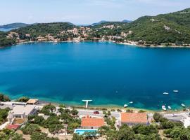 Beach Front Home In Zaton With Private Swimming Pool, Can Be Inside Or Outside, viešbutis mieste Zaton