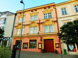 Hotel Morava, hotell i Znojmo