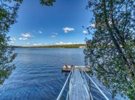 Fabulous Waterfront Home Midcoast Maine, hotel with parking in Arrowsic