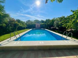 CASA RURAL DOÑA LUCINDA, country house in Albacete