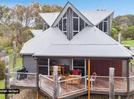 Baraga Sanctuary holiday house, Bermagui Barragga Bay Linen & Wifi Provided