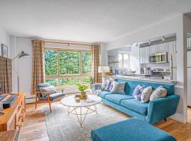 Tranquil 2BR downtown condo, Parking, King bed, ξενοδοχείο στο Σιάτλ