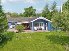 Amazing Home In Or With Wifi And 3 Bedrooms, feriehus i Orø