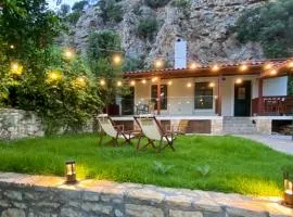 Yiama's Seaside Cottage in Paliokastro near Heraklion City
