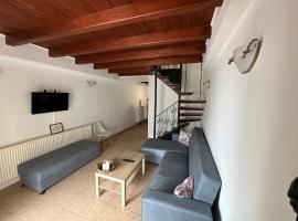 Elena maisonette by the sea, vacation rental in Kamena Vourla