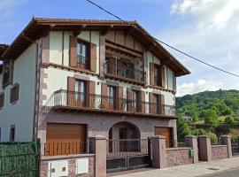 Landazelaia, hotel in Garzáin